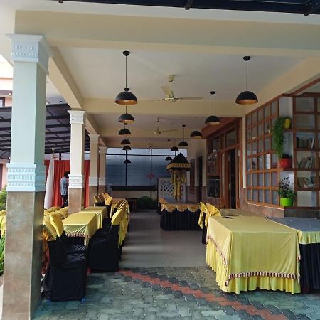 Meghdoot River Resort Kochi Εξωτερικό φωτογραφία