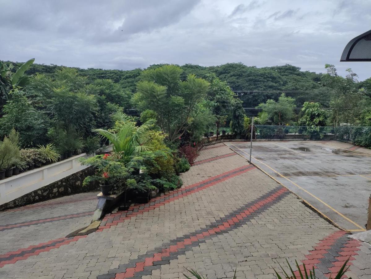 Meghdoot River Resort Kochi Εξωτερικό φωτογραφία